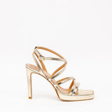 Sandalo in charm platino con plateau.
