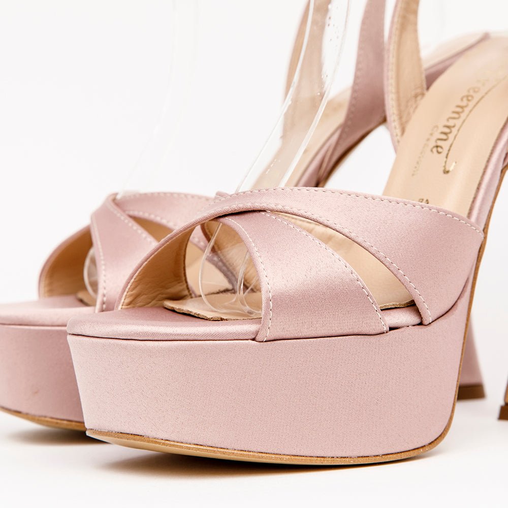 Sandalo in raso rosa cipria con plateau. - TreemmeCreazioni