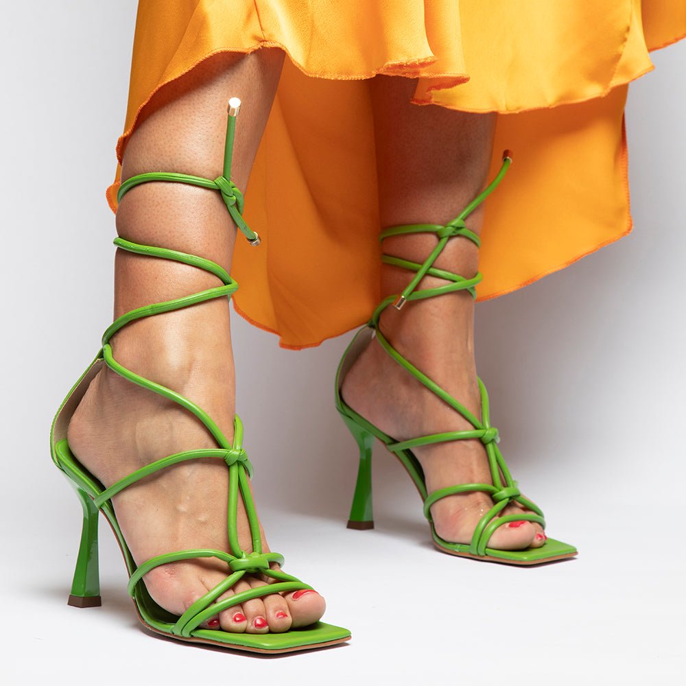 Sandalo stringato in nappa verde. - TreemmeCreazioni