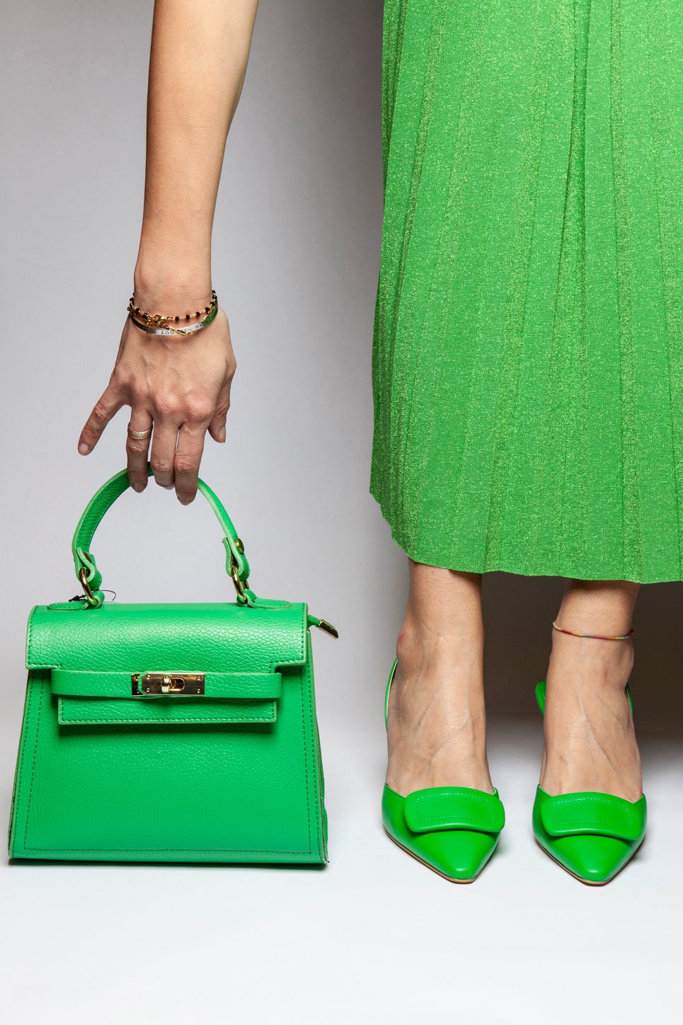 Slingback in ecopelle verde. - TreemmeCreazioni