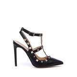 Slingback in nappa con borchie.