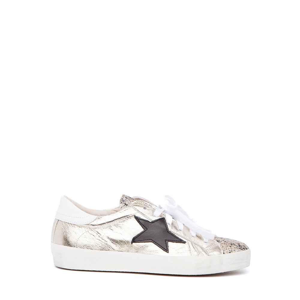 Sneakers in laminato platino. - TreemmeCreazioni