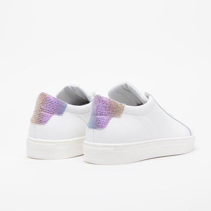 Sneakers in nappa bianca con talloncino multicolor. - TreemmeCreazioni