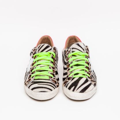 Sneakers in stampa zebrata e fluo. - TreemmeCreazioni