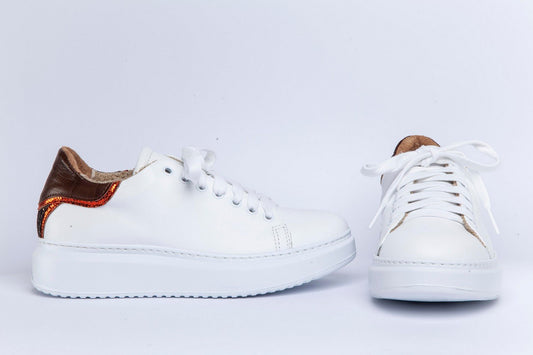 Sneakers in vitello bianco e talloncino cocco. - TreemmeCreazioni