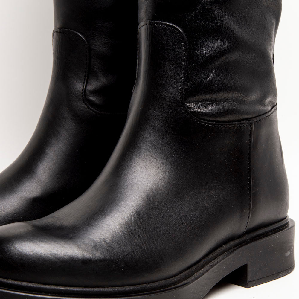 High black riding boot in Divine Follie leather