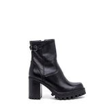 Stivaletto Combat in nappa nera.