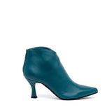 Ankle boot in petrol nappa.